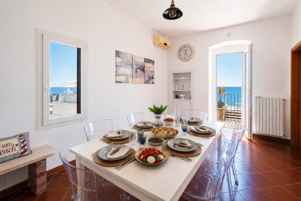 Dining area, Sea view