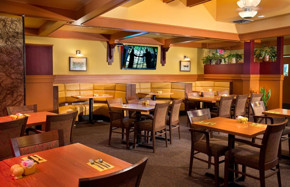 Restaurant/places to eat, Dining area, On site, Meals, Lunch, Dinner