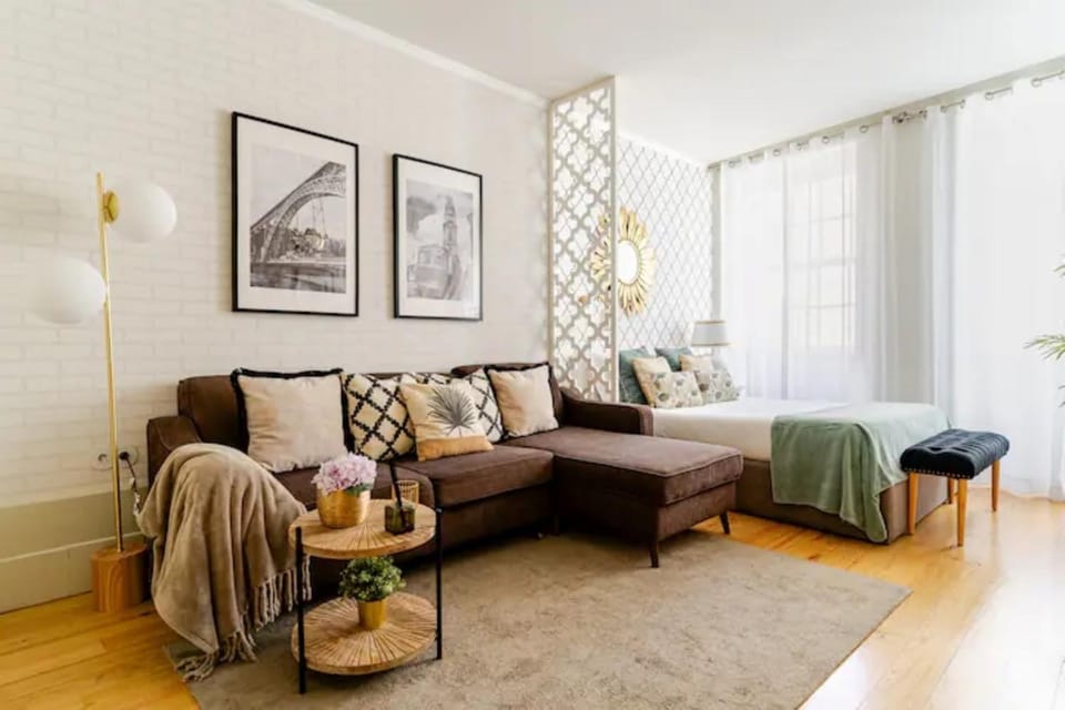 Living room, Photo of the whole room, Bedroom