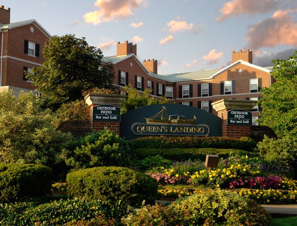 Facade/entrance, Logo/Certificate/Sign