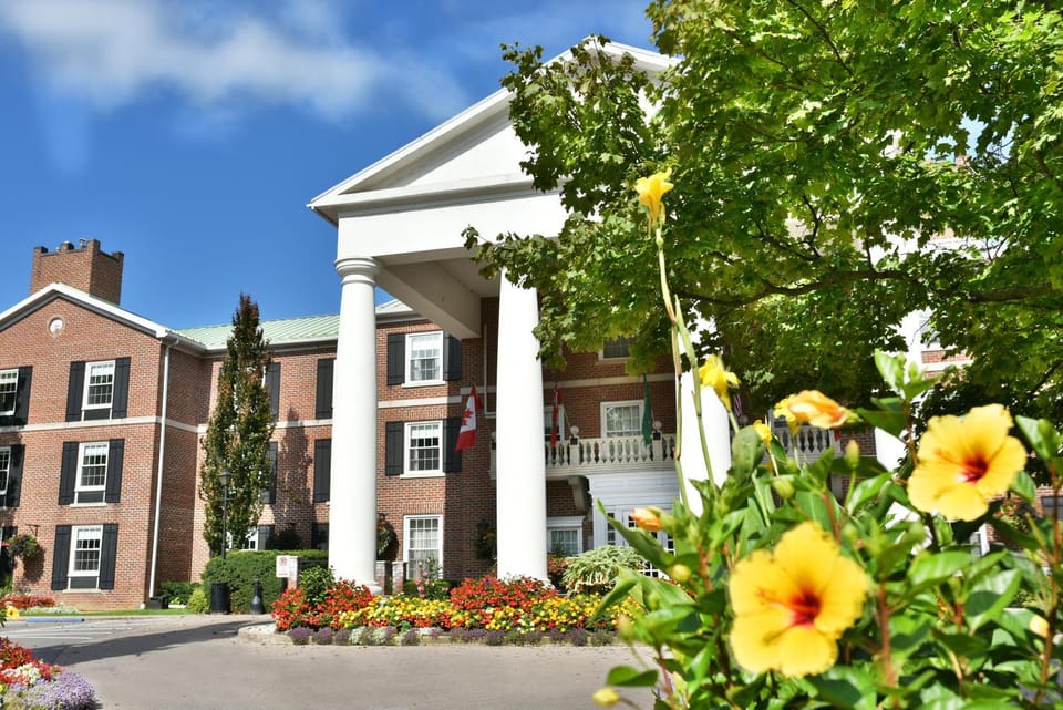 Queens Landing Hotel in Niagara-on-the-Lake