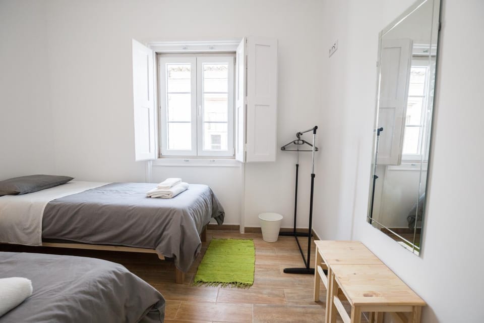 Bed, Evening entertainment, Bedroom, Guests, Landmark view, Street view