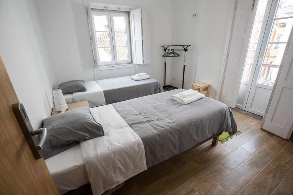 Nearby landmark, Bed, Balcony/Terrace, Evening entertainment, Guests, Guests