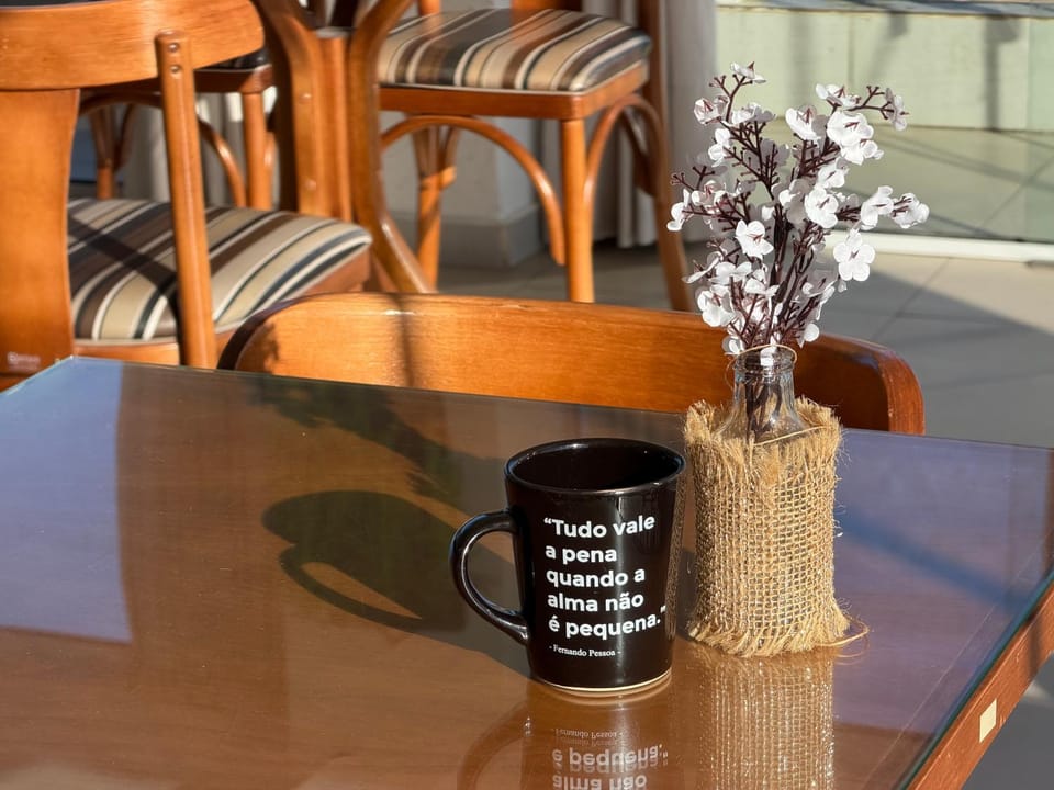 Coffee/tea facilities, Dining area, Breakfast