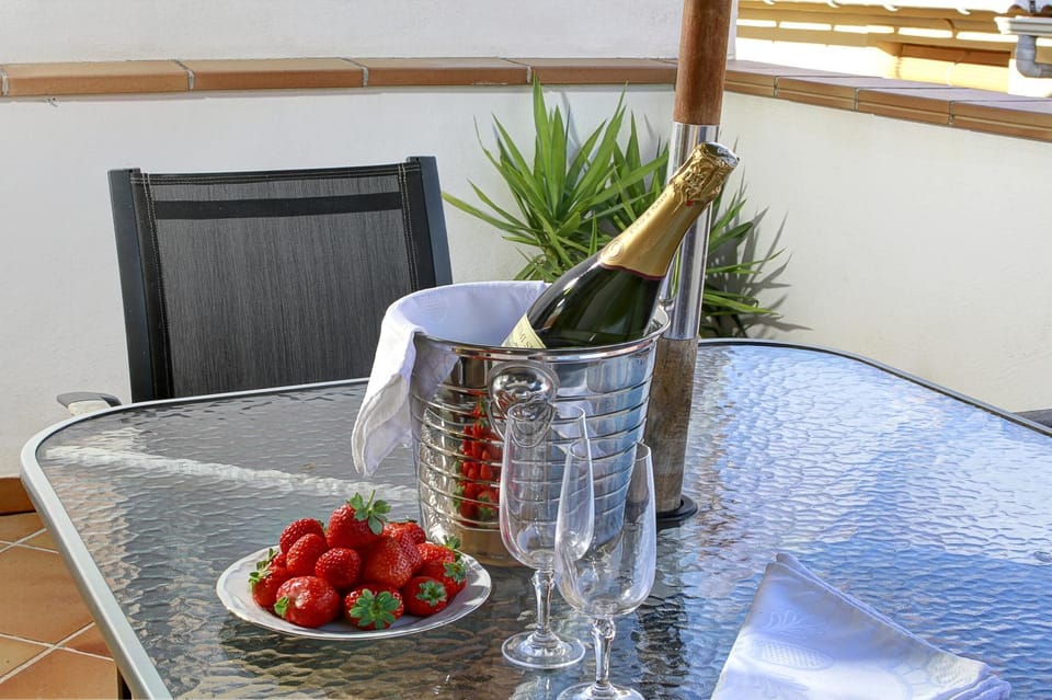 Off site, Balcony/Terrace