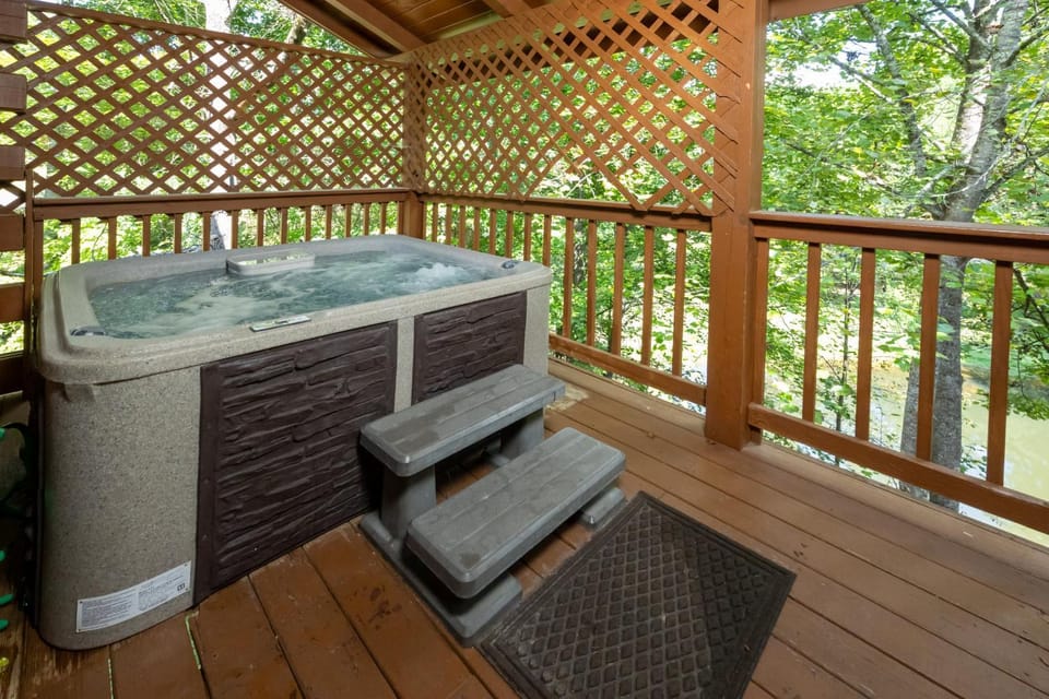 Shellie's Chateau Chalet in Sevier County