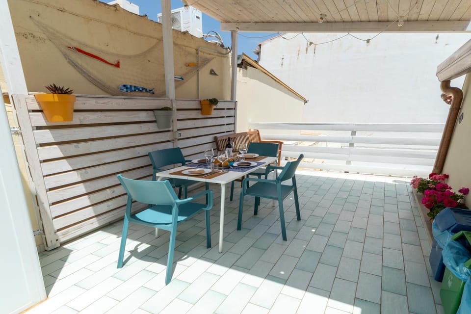Patio, Balcony/Terrace, Balcony/Terrace
