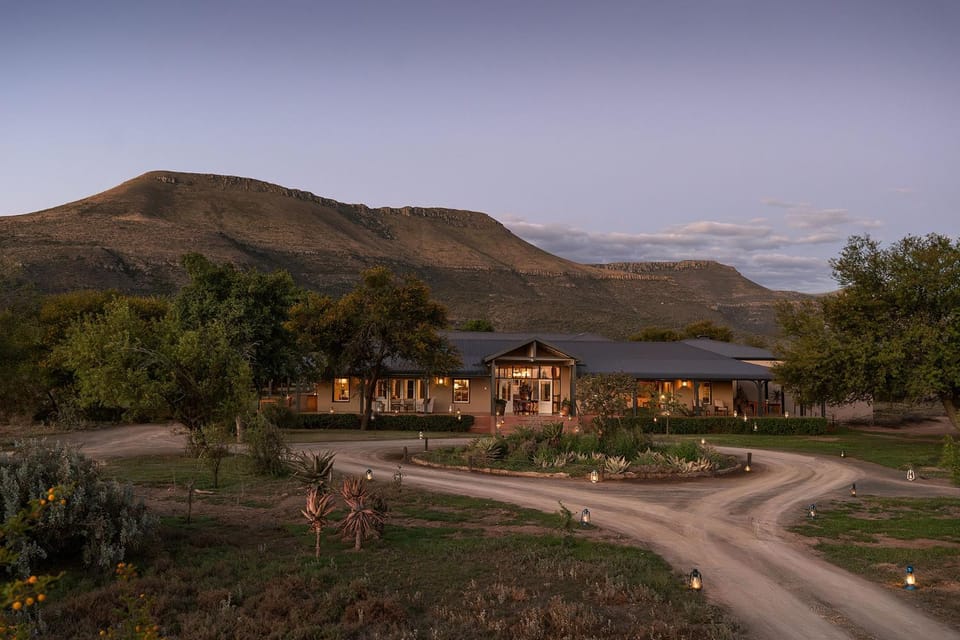 Property building, Day, Natural landscape, Mountain view