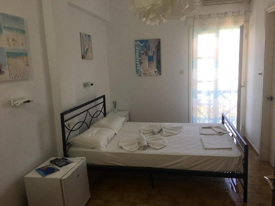 Nefeli rooms Ios Bed and Breakfast in Decentralized Administration of the Aegean