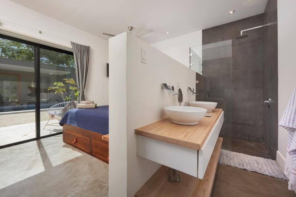 Shower, Bathroom, Bedroom