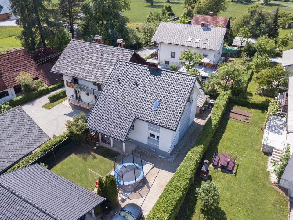 Property building, Day, Neighbourhood, Bird's eye view, Garden