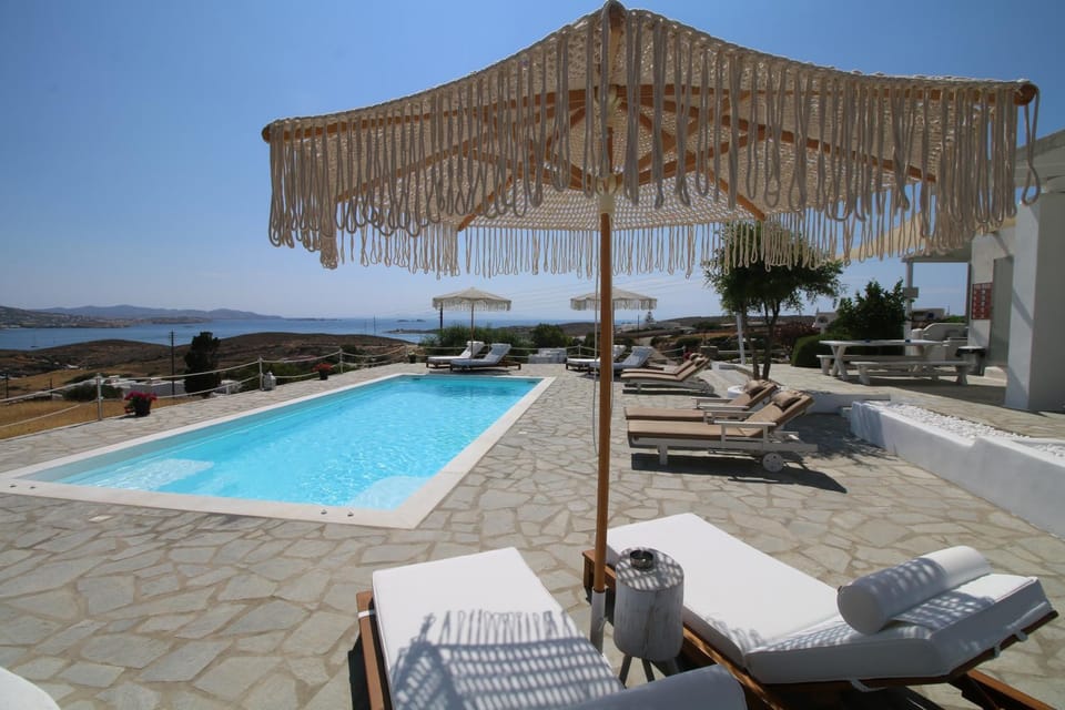 Pool view, Sea view, Swimming pool, sunbed