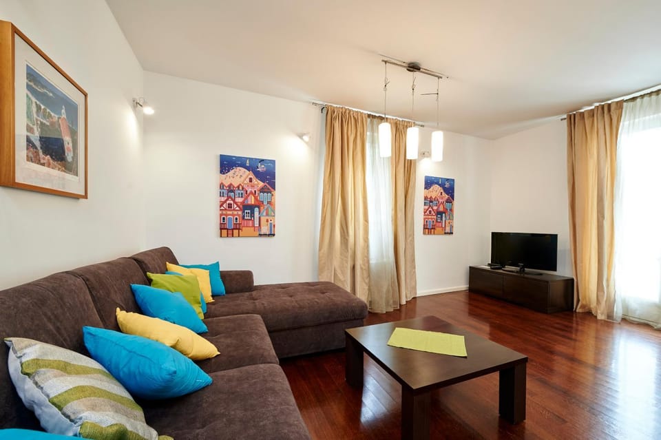 TV and multimedia, Living room