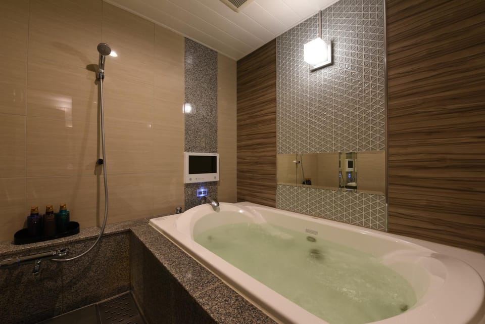 Bathroom, Bath