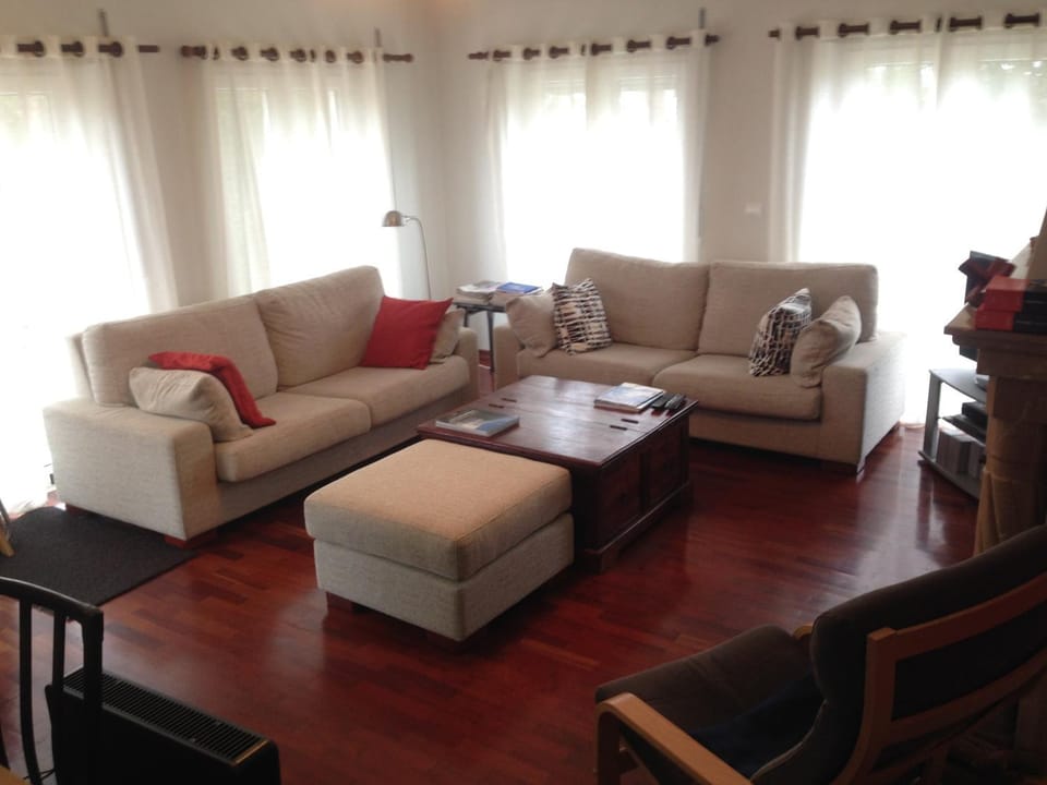 TV and multimedia, Seating area, Garden view