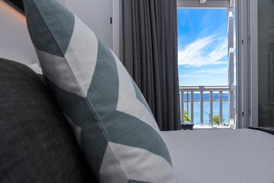Bed, Sea view