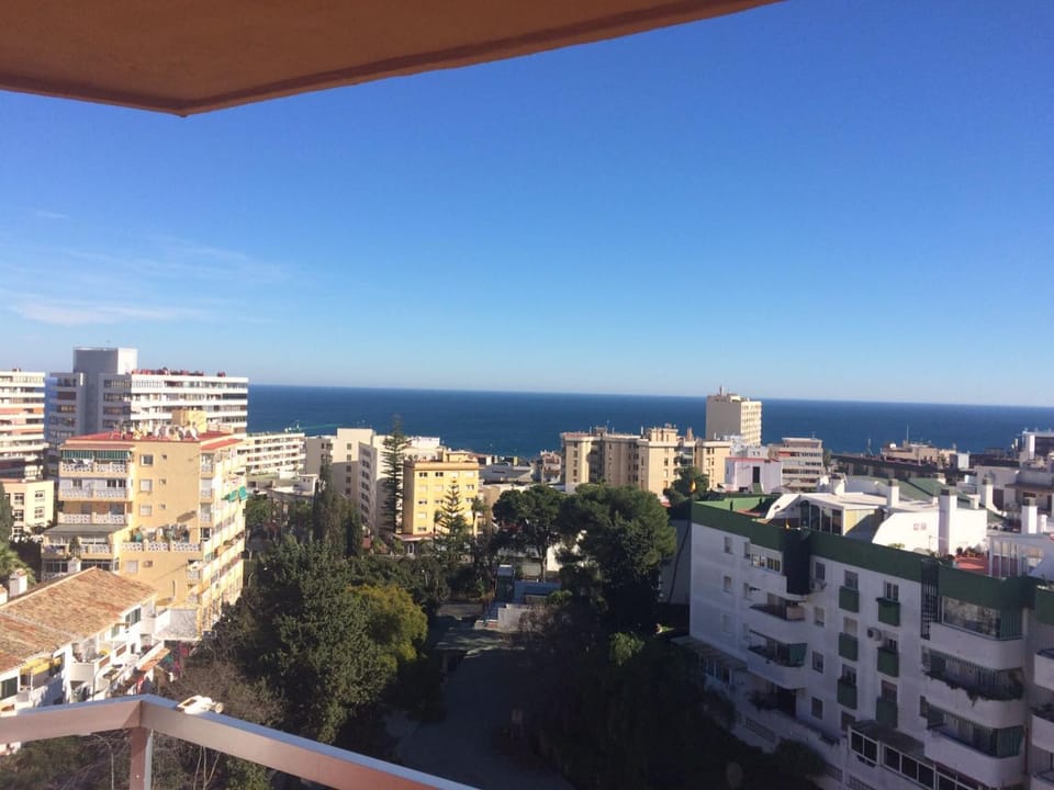 City view, Sea view