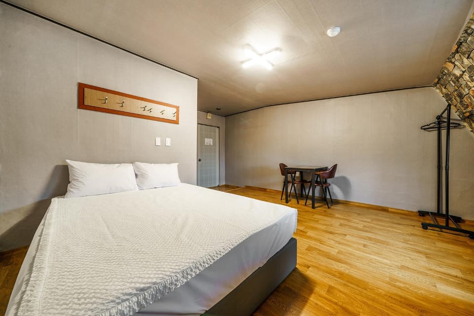 Seorak HOT Spring Mammoth Resotel Motel in South Korea
