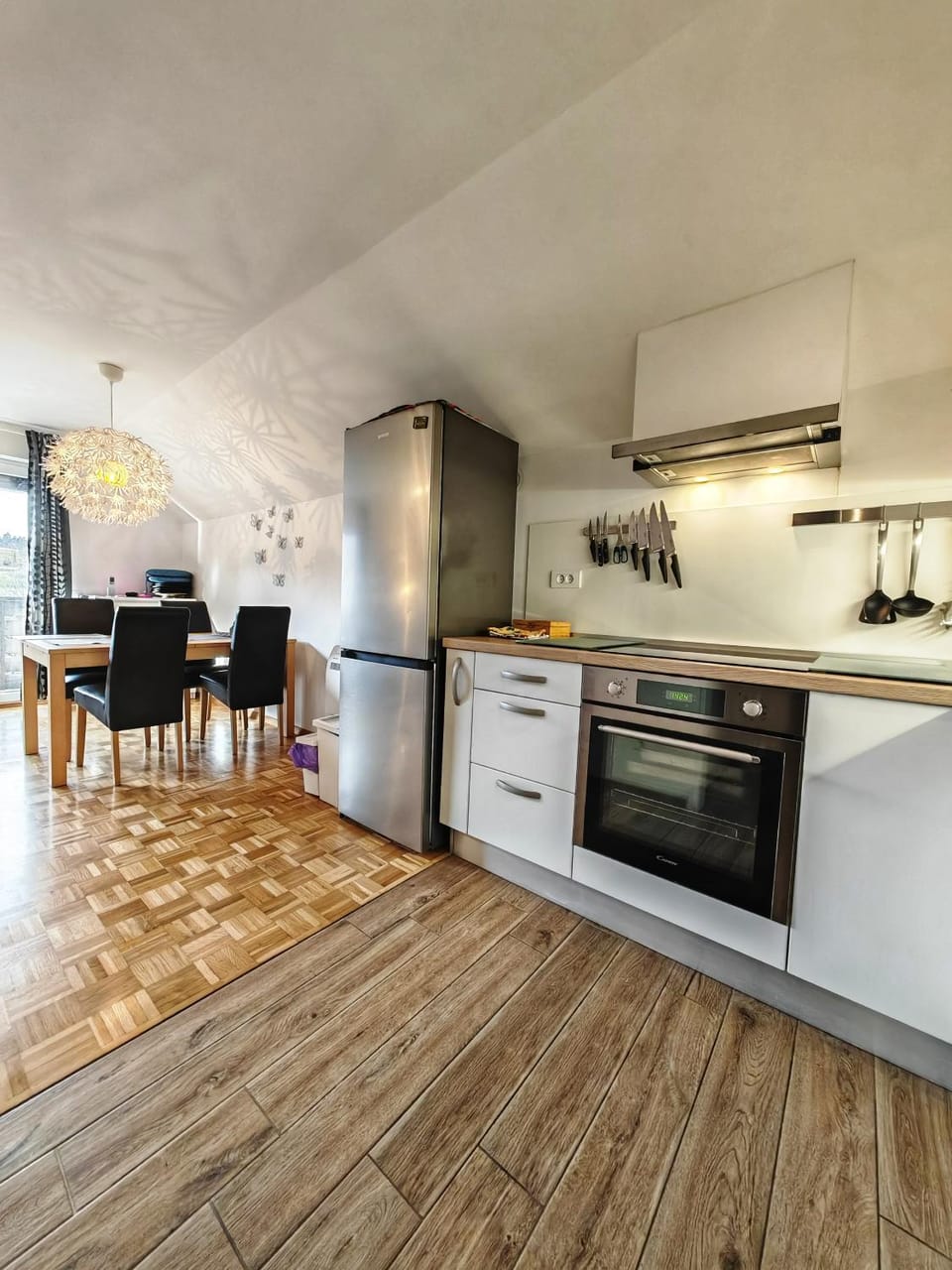 Kitchen or kitchenette, Dining area, dishwasher, oven, stove