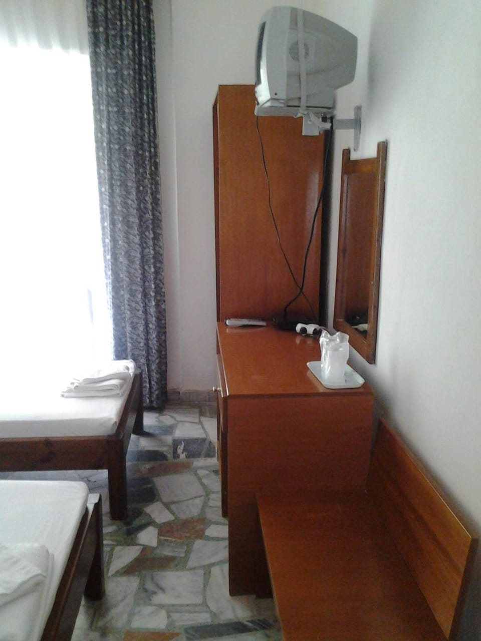 Day, Decorative detail