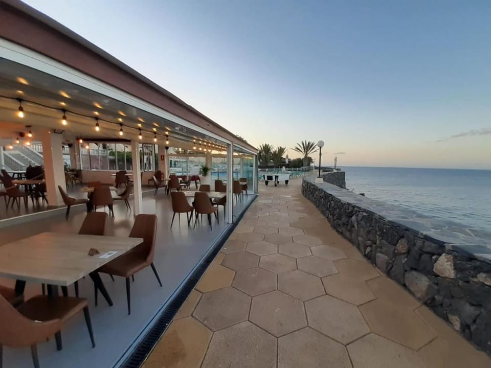 Lounge or bar