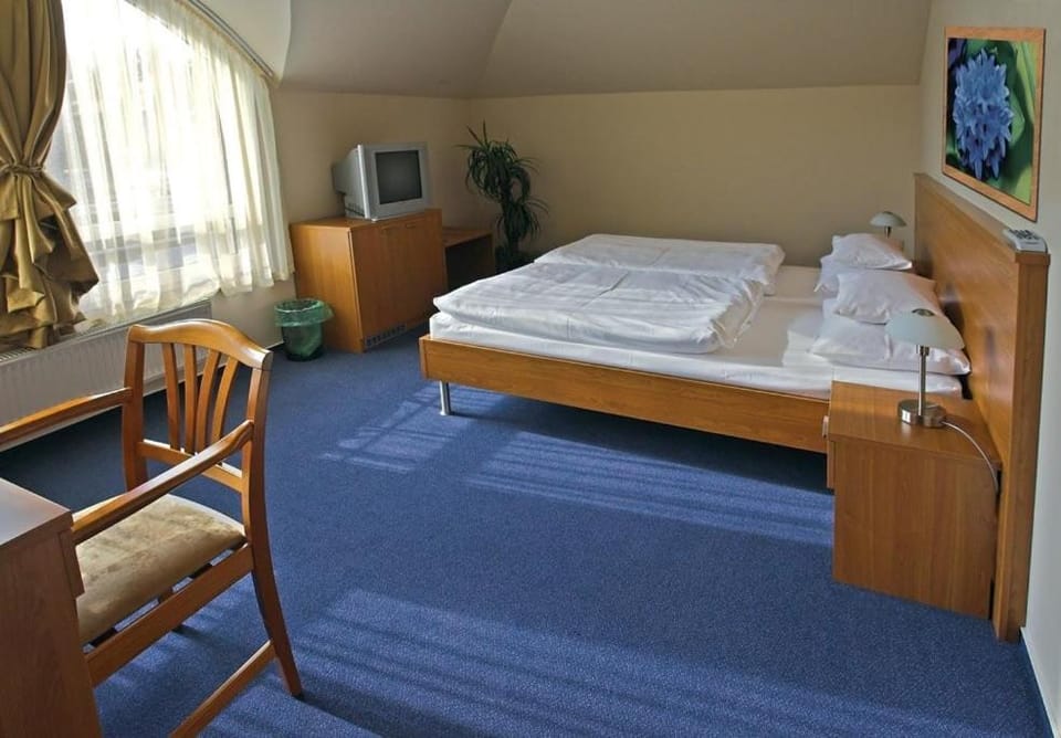 Day, Photo of the whole room