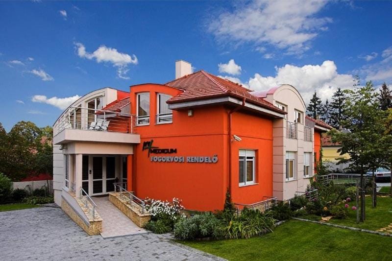 Property building, Day
