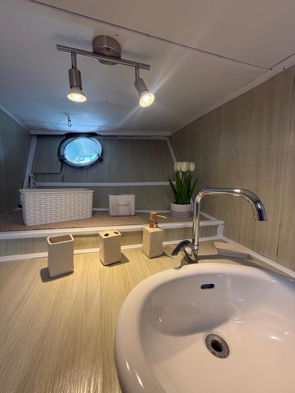 Boat & Breakfast Alicudi Bed and Breakfast in Alghero