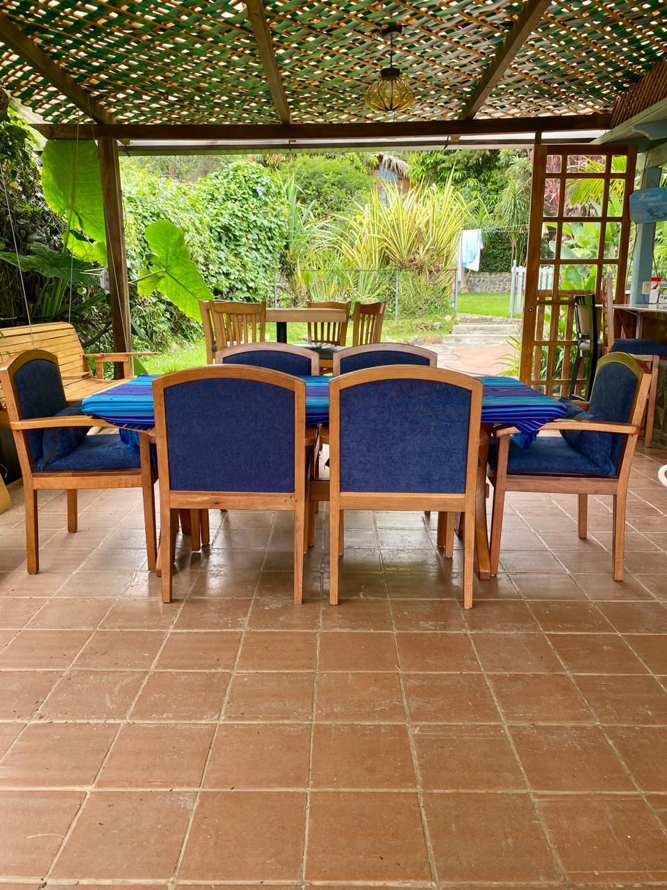 Patio, Day, Seating area, Dining area