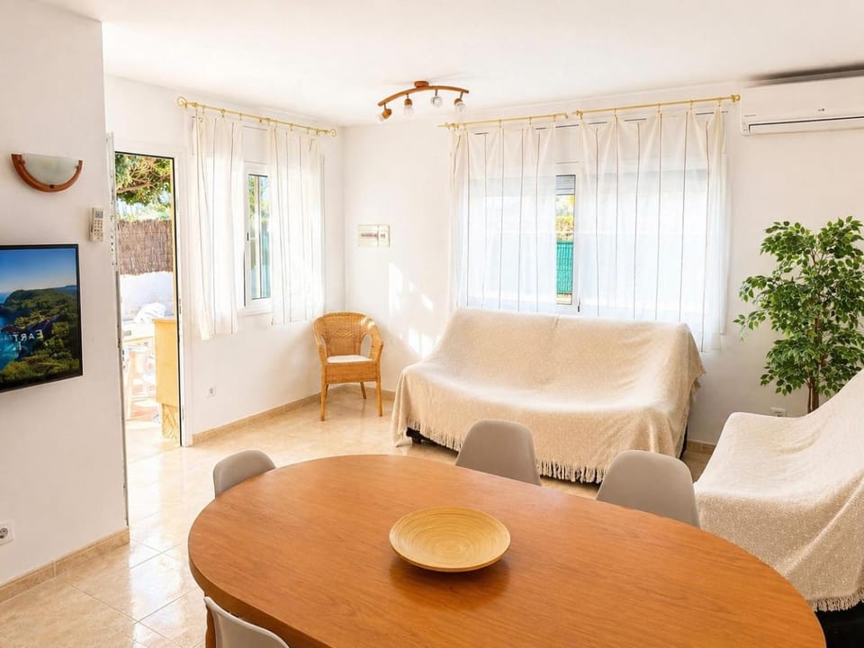 Casa Mañet - "Pet Friendly - Piscina Privada - Playa - BBQ - Parking - Delta de l'Ebre - Riumar" House in Montsià