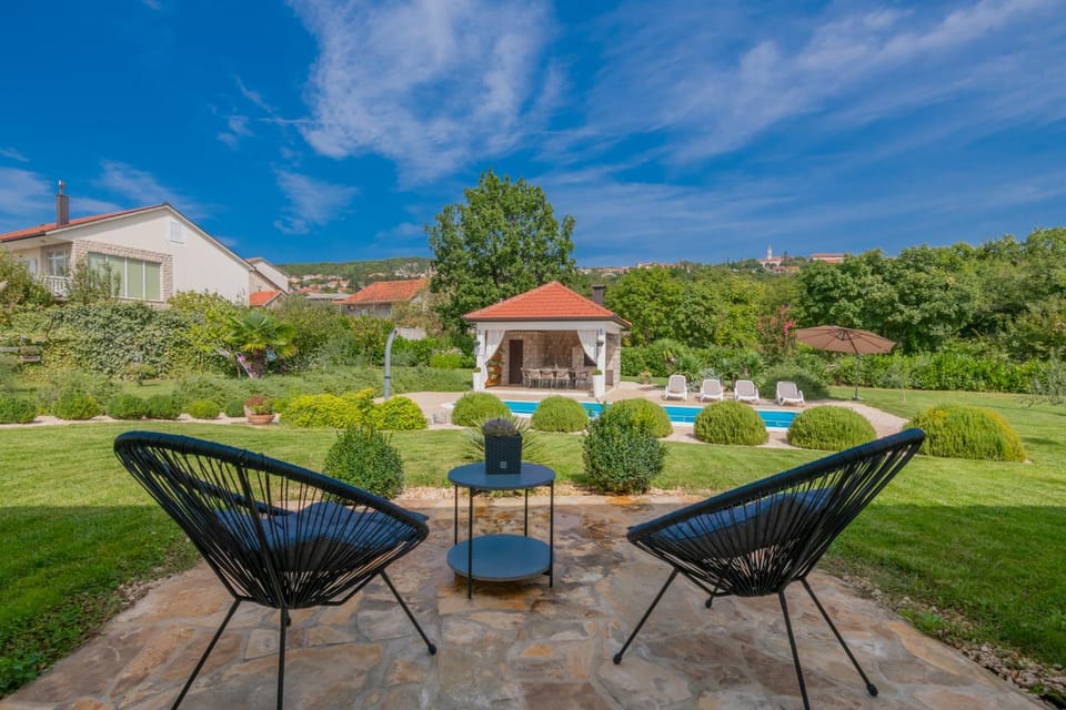 Patio, Natural landscape, Garden, City view, Garden view, Pool view, sunbed