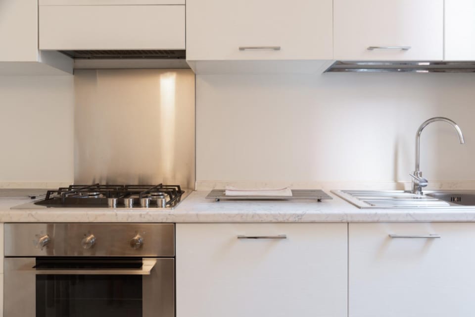 Coffee/tea facilities, Kitchen or kitchenette, Dining area, Communal kitchen, Area and facilities