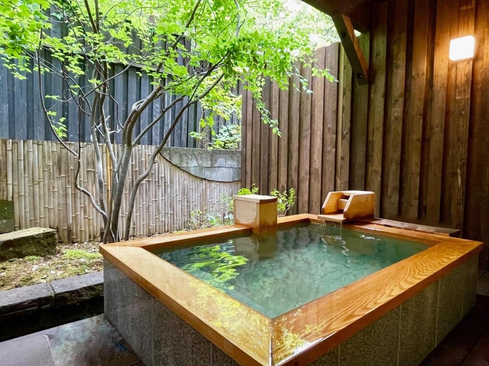 Bathroom, Open Air Bath