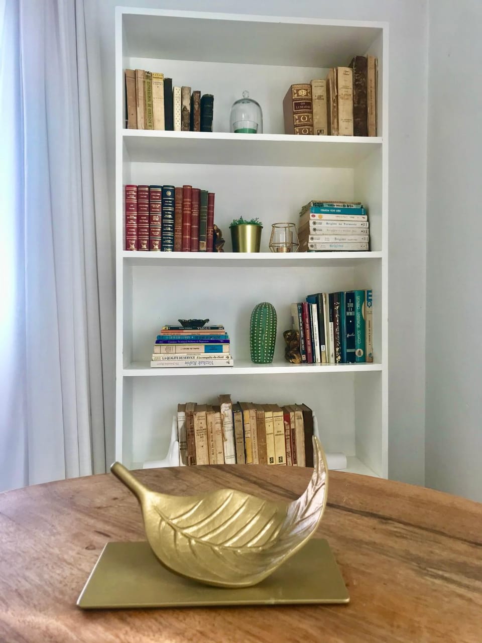 Library, Living room