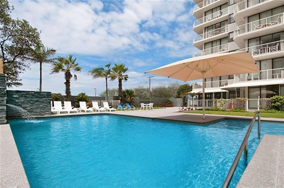 Property building, Pool view, Swimming pool, sunbed