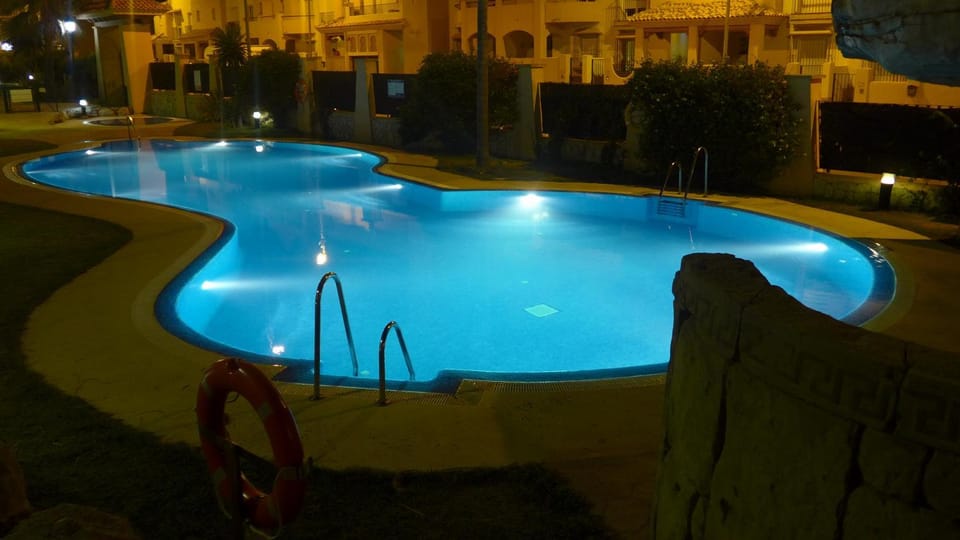 Swimming pool, Swimming pool
