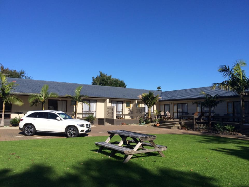 Property building, Garden