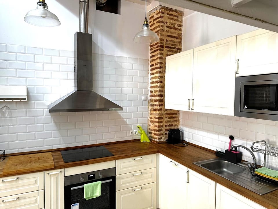 Kitchen or kitchenette, stove