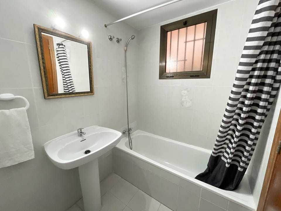 Bathroom, Bath