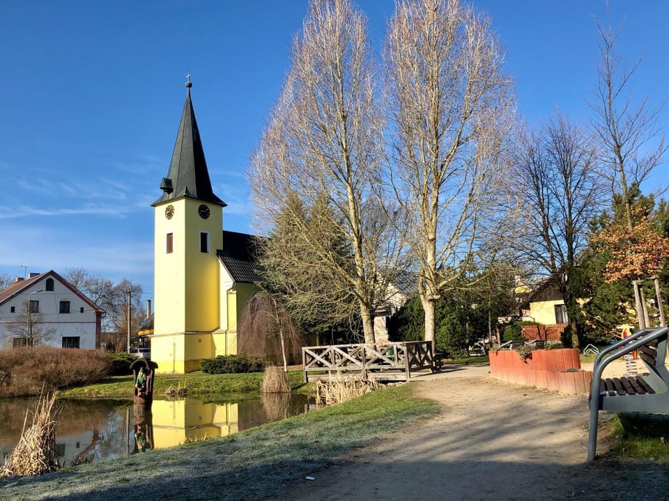 Nearby landmark, Neighbourhood
