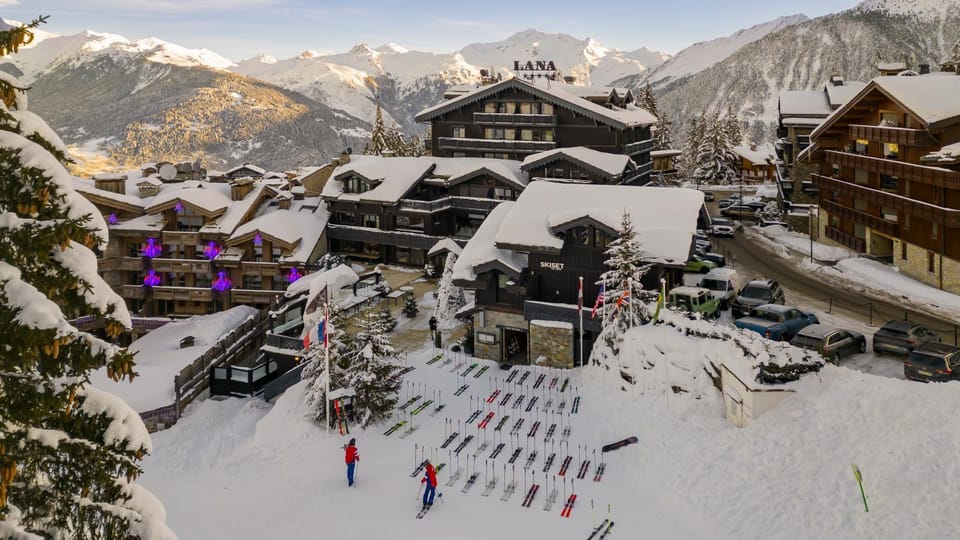 Property building, Bird's eye view, Winter, Skiing, Skiing, Mountain view