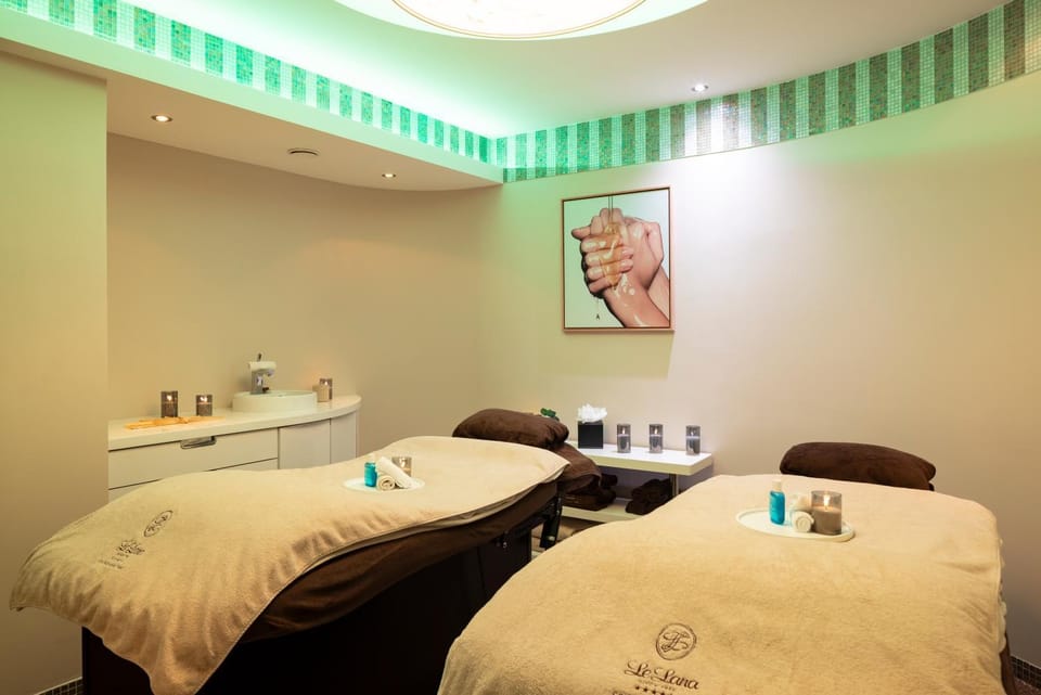 Massage, Spa and wellness centre/facilities