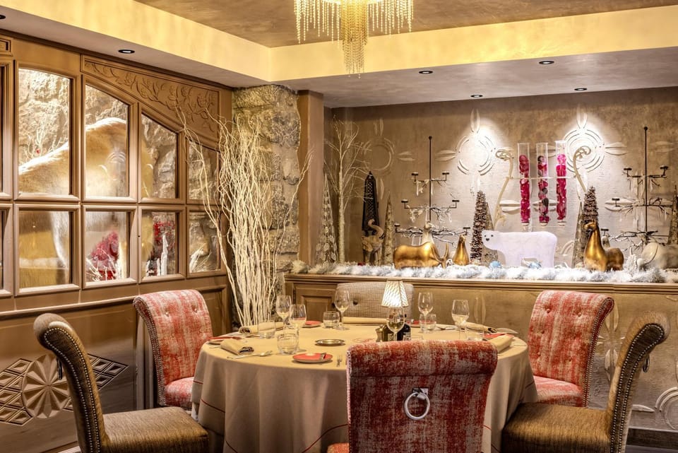 Restaurant/places to eat, Food and drinks, Food