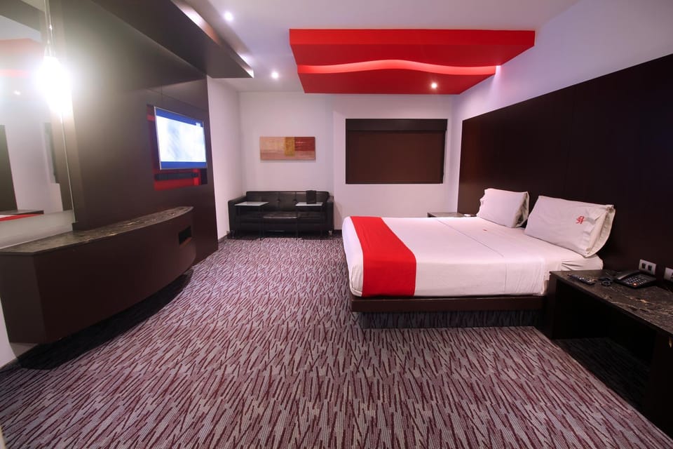 TV and multimedia, Living room, Photo of the whole room, Bedroom