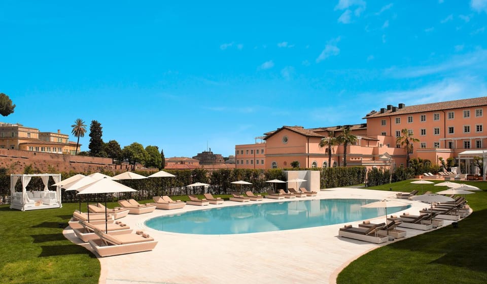 Garden, View (from property/room), Swimming pool