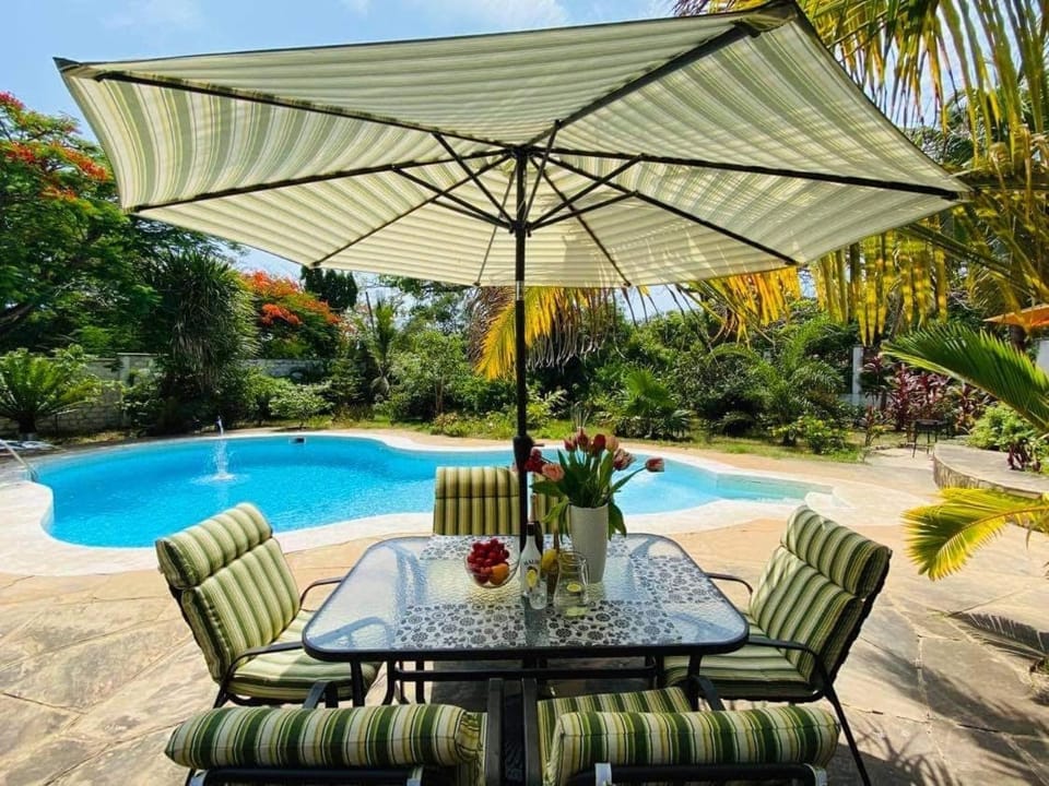 Patio, Swimming pool