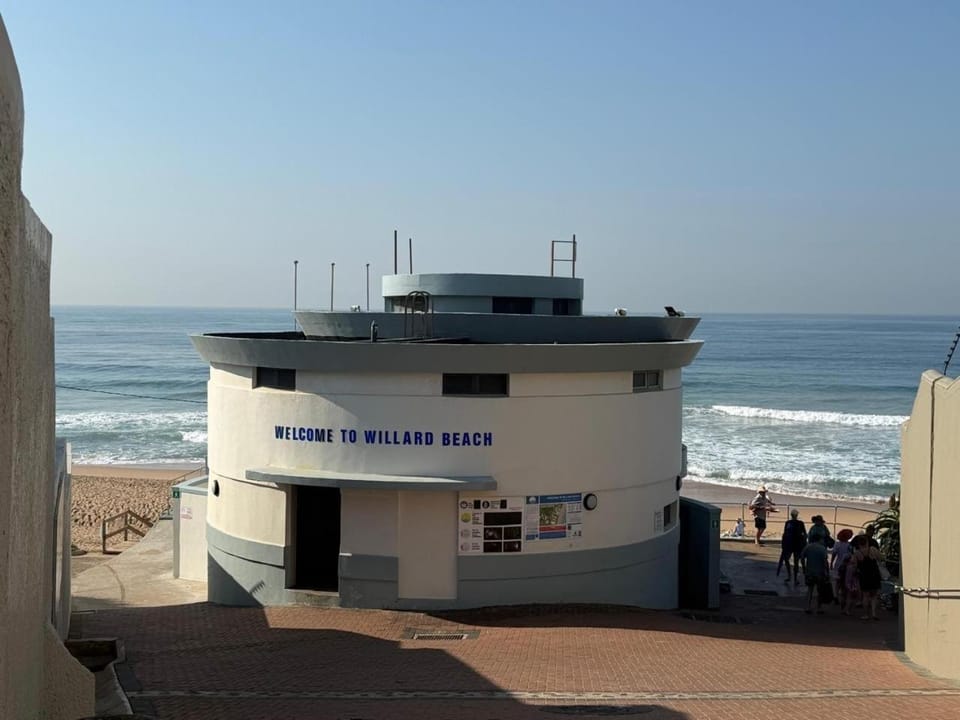 Toilet, Beach