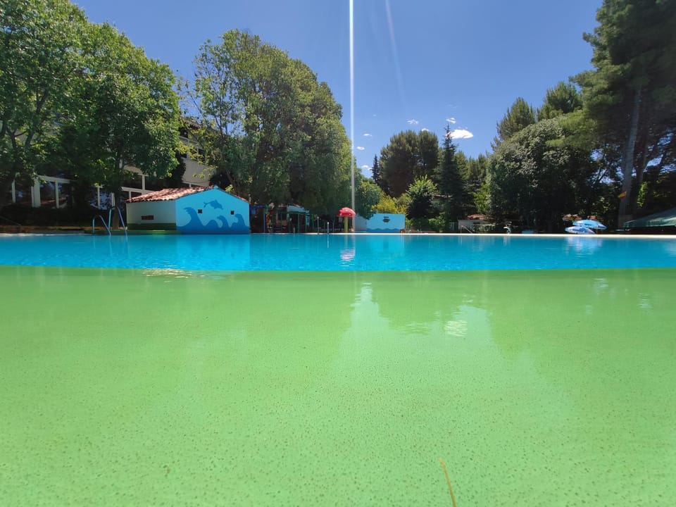 Swimming pool, Swimming pool