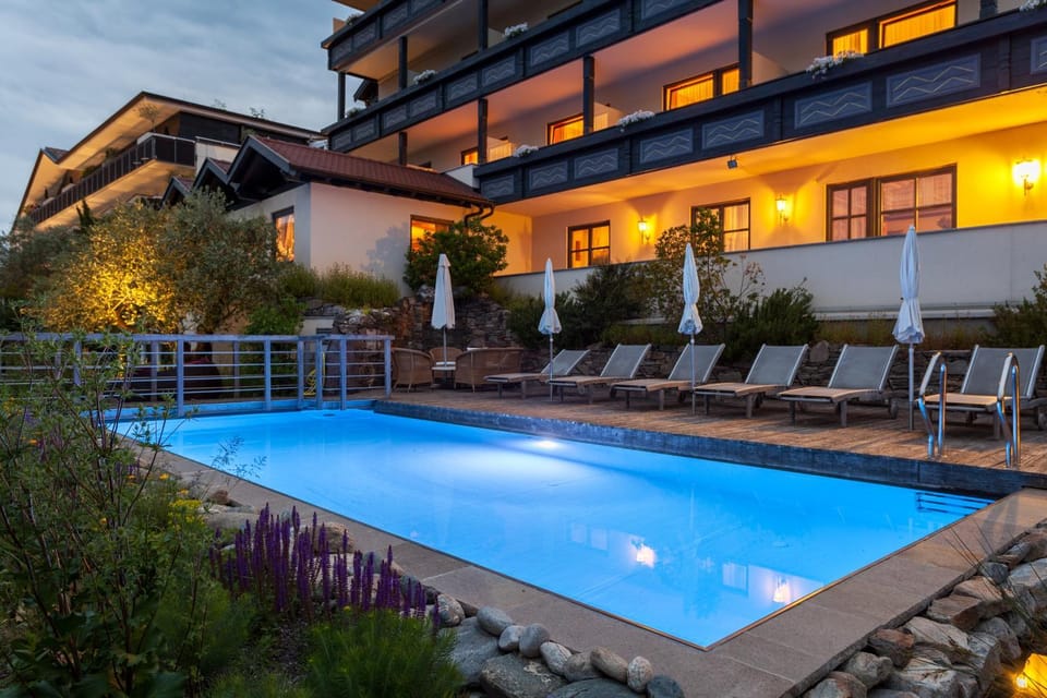 Property building, Night, Pool view, Swimming pool, Sunset