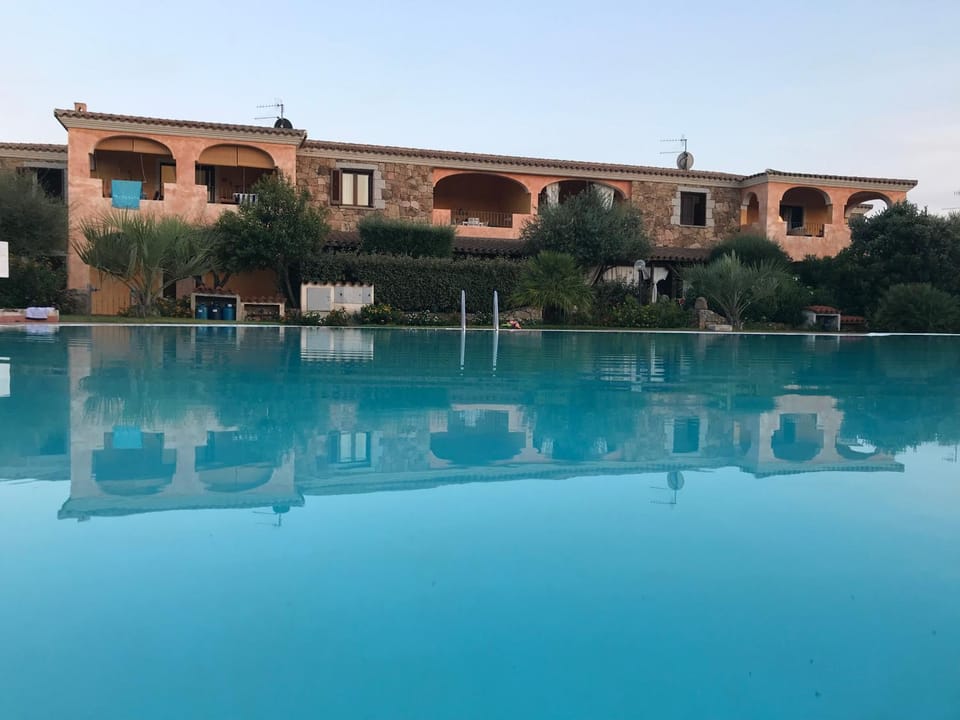 Property building, Pool view